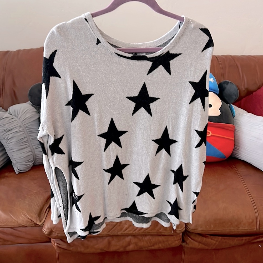 🍀 5 x $15🍀 DIVIDED MATERNITY SWEATER SIZE M ⭐️